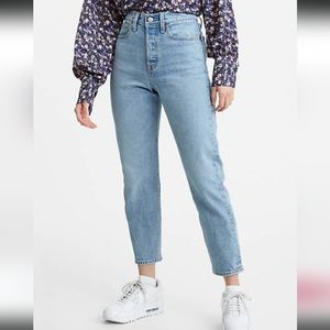 Levi's High Waist Wedgie Tapered Ankle Jean Size 25
